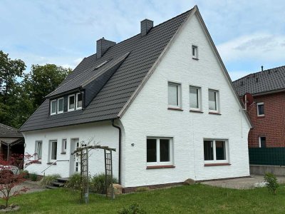 Frisch renoviert für Sie: 3 ZKB Wohnung mit Balkon und Carport