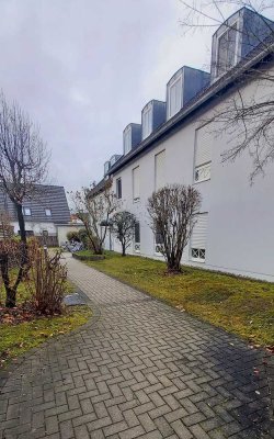 Bezugsfreie 3 Zimmer DG Wohnung mit Balkon u. TG