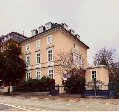 Charmante Maisonette Wohn-und Gewerbeeinheit in Sachsenhausen