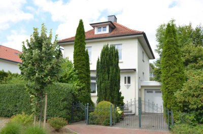 Elegantes Wohnhaus mit kleinem Garten - provisionsfrei -