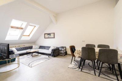 VERMIETETE Traumhafte 2-Zimmer Dachgeschosswohnung direkt im Herzen von Wels