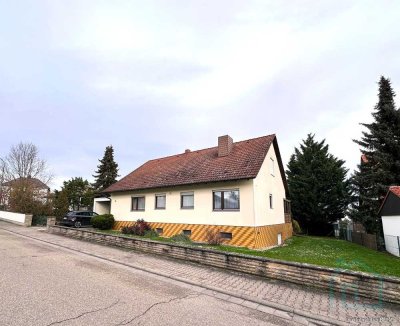 Wohnen auf einer Ebene
Bungalow mit Ausbaupotential, Garten & Garage