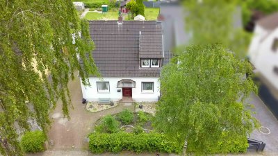 Kleine, aber feine Doppelhaushälfte mit einem gut geschnittenen großen Garten zum Selbst bewohnen oder vermieten in Bremen-Aumund 28755