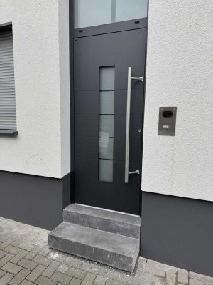 ERSTBEZUG mit EBK WEH3: Stilvolle 2-Zimmer-Wohnung mit Terrasse gehob. Innenausstattung in Wiesbaden