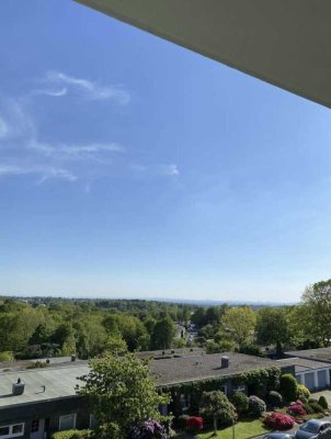 Lichtdurchflutete Wohnung in Solingen Gräfrath mit tollem Ausblick