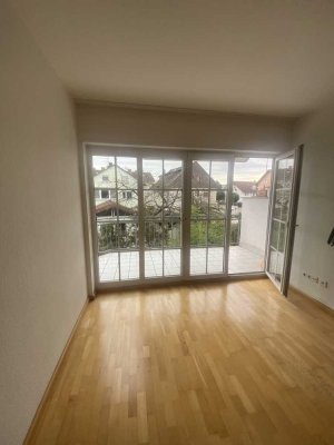 Modernisierte 3-Zimmer-Wohnung mit Balkon und Einbauküche in Eppelheim