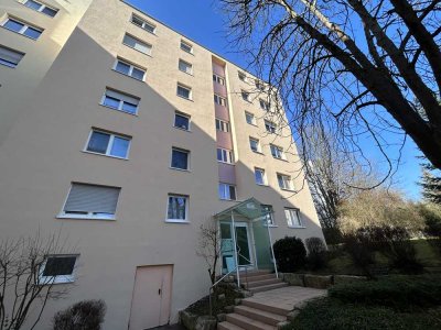 Gepflegte 3-Zimmerwohnung mit Balkon und Stellplatz in ruhiger Lage