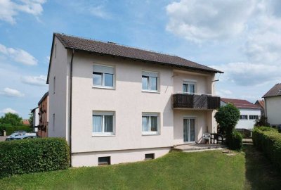 Gepflegtes Ein- / Zweifamilienhaus mit großem Garten im Weinort Erligheim