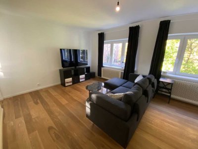 4-Zimmer-Wohnung mit Balkon und Einbauküche in Hamburg, WG Gründung auch möglich !