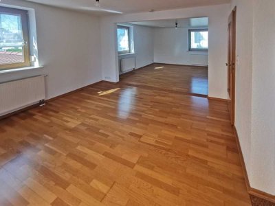 Attraktive 2 Zimmer Wohnung mit Balkon, Terrasse und EBK in Bad Wörishofen