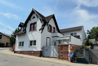 Bad Dürkheim-Seebach - 2 Häuser auf tollem Grundstück