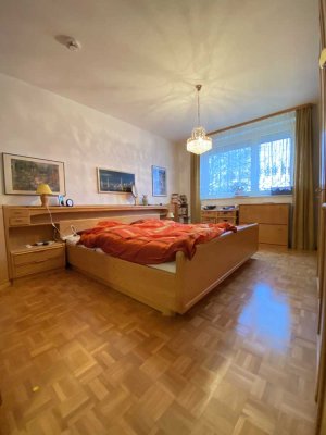 Geräumige 2-Zimmer-Wohnung - ideal für Singles oder Paare mit Pflegemöglichkeit direkt zuhause