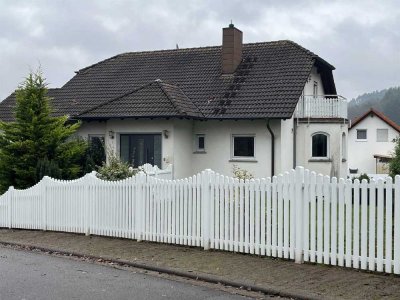 Wohnhaus mit Einliegerwohnung in Bruchmühlbach