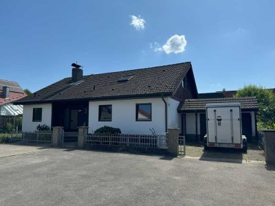 Renoviertes EFH mit Garten und Garage in wunderschöner Lage