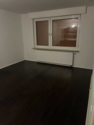 Ansprechende 2-Raum-Wohnung mit EBK und Balkon in Köln