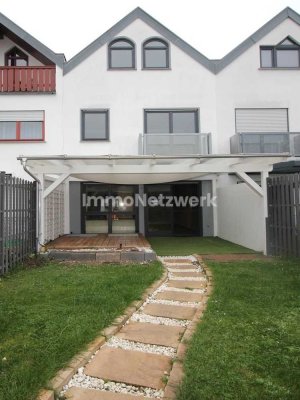 Reihenmittelhaus mit Dom- sowie Fernblick über Limburg an der Lahn mit Terrasse, Garten und Garage