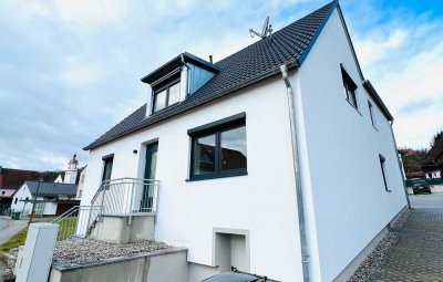 Neu Sanierte 3,5 Zi. Whg, mit Bodenheizung und Balkon