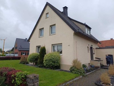 Ein-/Zweifamilienhaus in Leopoldshöhe