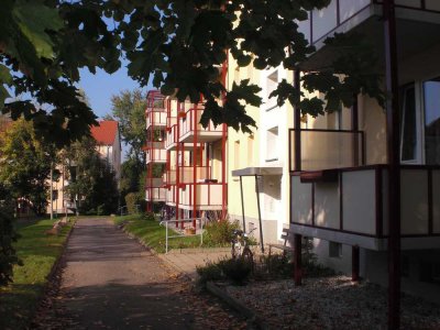 Helle 2-Raumwohnung mit Balkon in Rötha