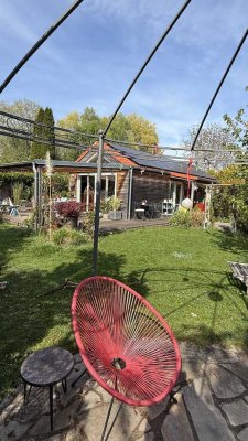 Lichtdurchflutetes Tiny Holzhaus im Grünen Nähe Karlsfelder See