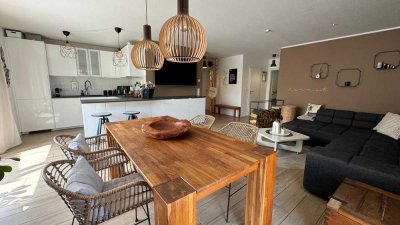 Gehobene 4-Zimmer-Wohnung, moderner Ausstattung mit Balkon, Gartennutzung und Einbauküche in Hohberg