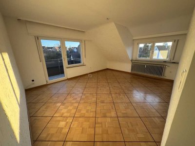 Sanierte Wohnung mit vier Zimmern und Balkon in Filderstadt