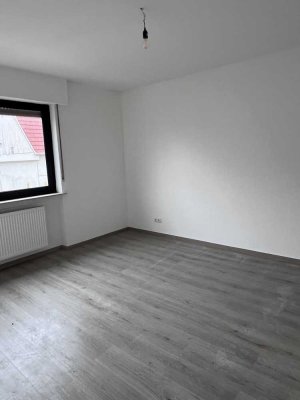 Ansprechende 5-Zimmer-DG-Wohnung in Lampertheim Hofheim