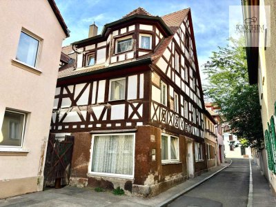 Handwerker aufgepasst: Provisionsfreies Denkmal-MFH in der Altstadt von Schwabach