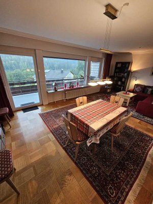 Voll möblierte 2-Zi-Wohnung mit toller Aussicht vom Balkon und TG-Stellplatz