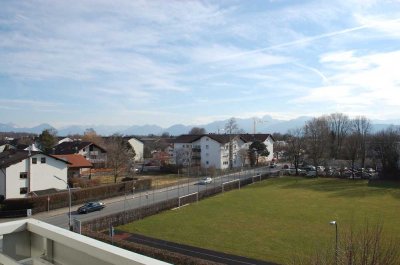 4 Zi-Wohnung in 3ten Etage mit herrlichem Bergpanorama ***Frisch Saniert***