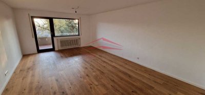 sanierte 2,5 Zimmerwohnung mit geräumigen Balkon