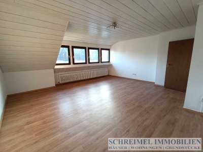 Helle 3-Zimmer-Dachgeschosswohnung ohne Balkon | ruhige Wohnlage | Waldblick | Nürnberg-Gaulnhofen