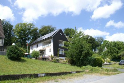 Familienfreundliches Haus mit drei Wohnungen unmittelbar am Waldrand in Nieder-Sprockhövel