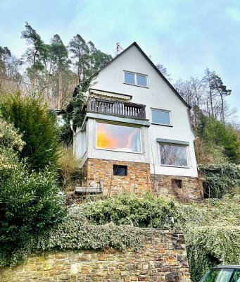 Einladendes Einfamilienhaus mit viel Charme, in naturnaher Ortsrandlage von Nassau an der Lahn