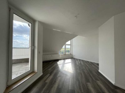 Lichtdurchflutete Maisonette Wohnung mit Balkon und Blick ins Grüne / Am Markt 3 / WE 19