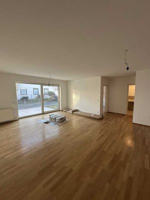 Exklusive 2-Raum-Erdgeschosswohnung mit Terrasse und modernisiertem Bad in Neustadt