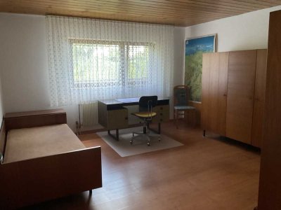 Ruhig gelegene, möblierte 1-Raum-Souterrain-Wohnung in Gießen-OT