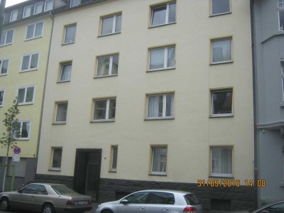 Kleiner Wohntraum - teilrenoviertes Zweiraum-Apartment mit Bad & Balkon in Derendorf