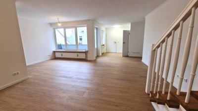 Hochwertig renovierte Maisonette-Wohnung mit Dachterrasse