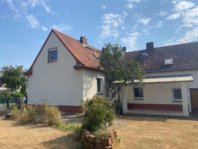 Reihenendhaus mit der Möglichkeit eines zusätzlichen Neubaus einer Stadtvilla