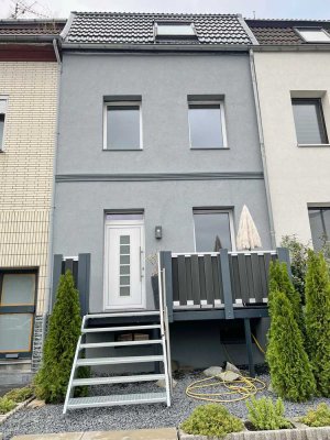 +Hochwertig kernsaniertes Einfamilienhaus+ 5-6 Zimmer+ca. 160 QM+Kaminofen+Terrasse+Garten+Keller