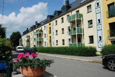 Kleine 2-Raum-Wohnung mit Balkon und Tageslichtbad