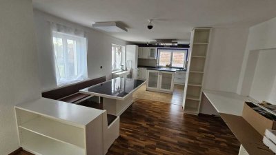 MÖBLIERT / WG möglich - Wunderschöne Wohnung 1.OG mit hochwertiger Ausstattung&EBK. 25m² Balkon