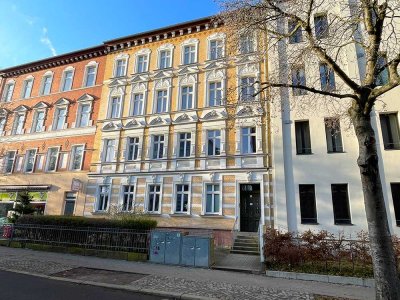 Stilvolle Familienwohnung mit Balkon im Dichterviertel