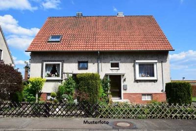 Einfamilienhaus mit Garage in ruhiger Wohnlage