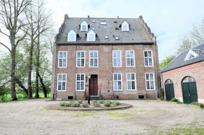 Appartement in monumentalem Mehrfamilienhaus im Grünen gelegen