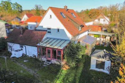 Renovierungsbedürftiges Einfamilienhaus in begehrter Sackgassenlage mit wunderschönem Garten!