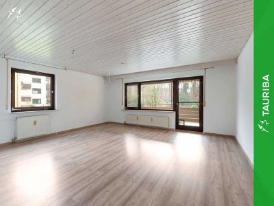 ++Modernisierte Etagenwohnung mit Balkon, Keller  und Einbauküche inklusive Tiefgaragenstellplatz++