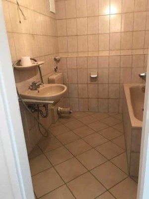 Schöne, gepflegte Whg. 66qm  mit 2 Zimmer u. Balkon