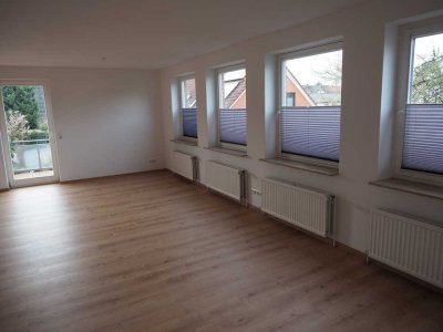 Sehr schöne 2-Zimmer-Wohnung mit gehobener Innenausstattung mit Balkon und Einbauküche in Nienburg